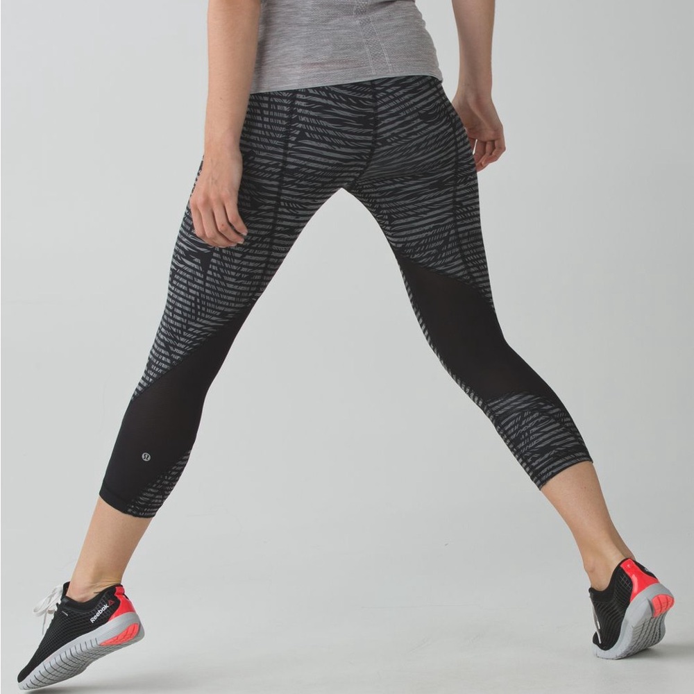 Lululemon Pace Rival Crop Leggings Luxtreme Stripe Play Slate Black Grey Sz 4